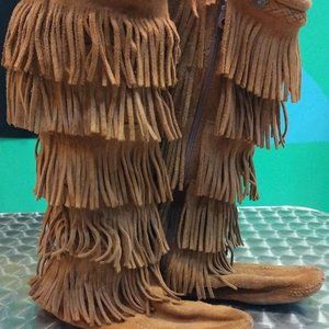 Vintage Minnetonka Ladies size 8 Layer Fringe Moccasins Zip-up Tall Suede Concho